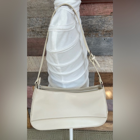 Crazy Horse By Liz Claiborne Handbags - Crazy Horse by Liz Claiborne Shoulder bag classic cream/ivory